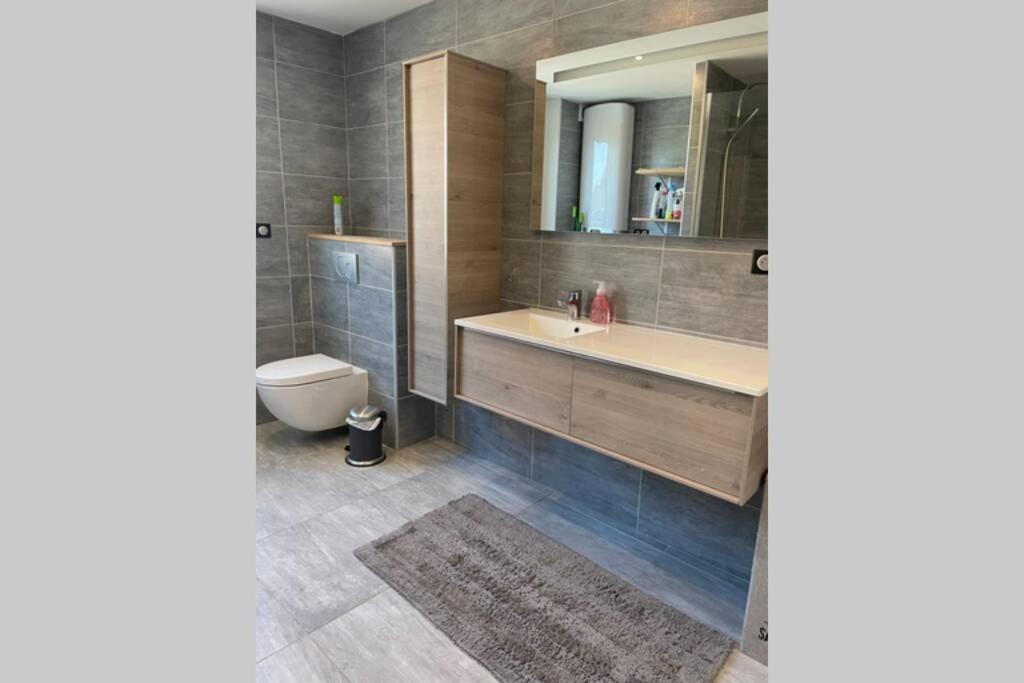 Logement Moderne avec wifi garage et proche du centre ville Charleville-Mézières Extérieur photo