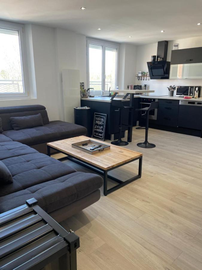 Logement Moderne avec wifi garage et proche du centre ville Charleville-Mézières Extérieur photo