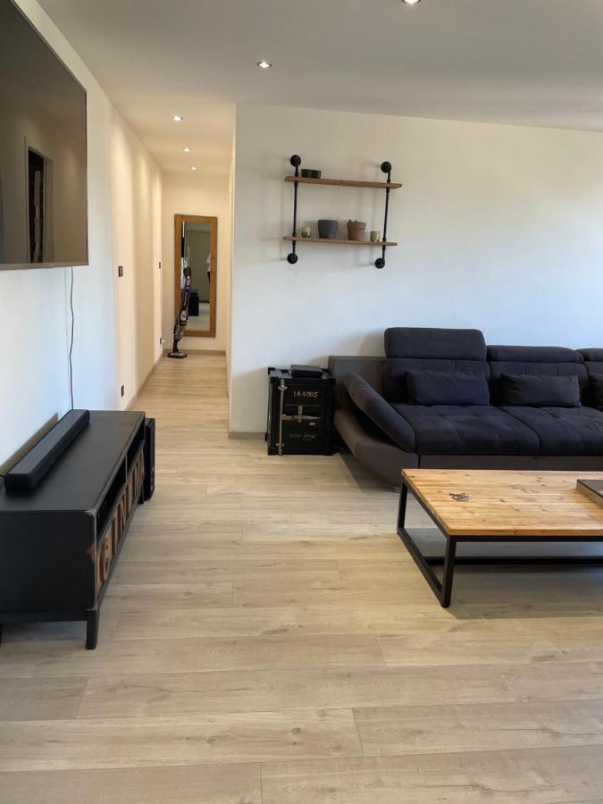 Logement Moderne avec wifi garage et proche du centre ville Charleville-Mézières Extérieur photo